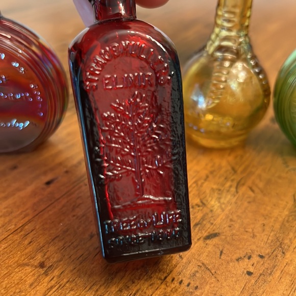 Lot of 5 Vintage Little Glass Bottles Wheaton & Elixir - Picture 7 of 14